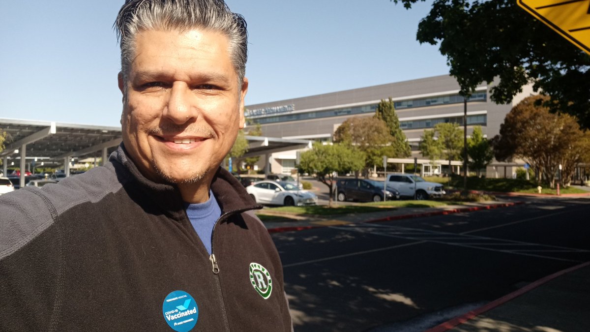 SuptRico's tweet photo. Good news, bad news. Good: I just got my second COVID booster shot. Bad: I qualified for it because of my age 🤷🥴😩 Stay healthy, everyone! #RoselandFuerte 💪🏽 #JuntosAdelanteRPS 🧑‍🤝‍🧑👭👬👫 https://t.co/mB5lGrKcWo
