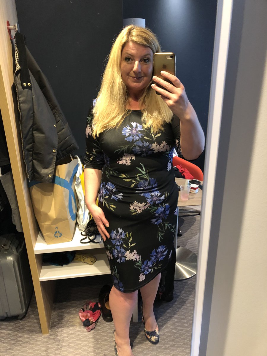 swimtrainslave's tweet photo. Ready to go out for a swanky dinner #itwilldo https://t.co/8UEe3tgRm1