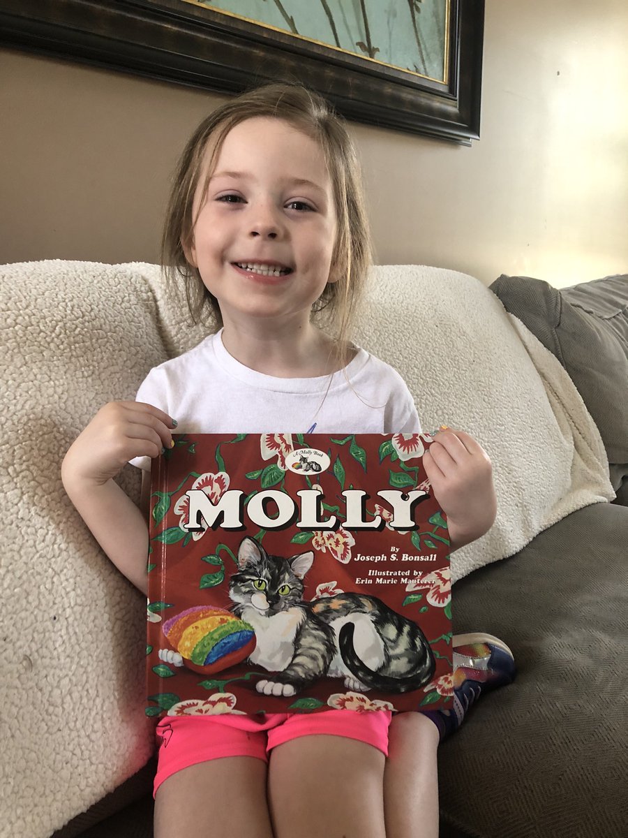 NorthrupSandy's tweet photo. Getting ready to read my boys FAVORITE book to Ms Gia Sophia @joebonsall @AWcurcuruto @oakridgeboys https://t.co/1Wmhvo1cHv