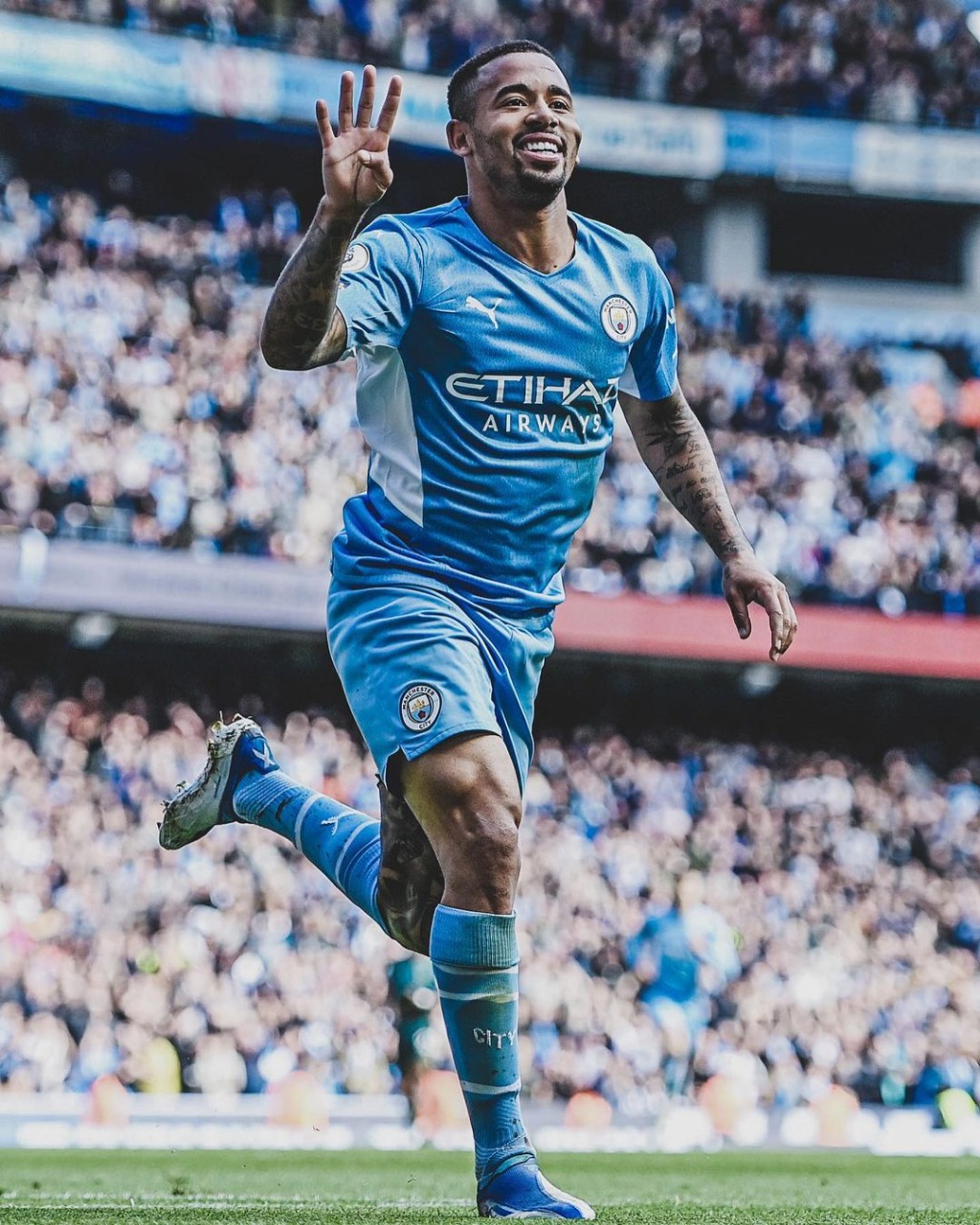 Gabriel Jesus Great Perfomance From Everyone Well Done Guys Alomae Gratidao Doperi 4gols T Co Sfreswhpg7 Twitter