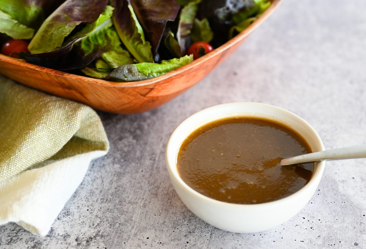 BigBoiCharles's tweet photo. A great all-purpose balsamic vinaigrette to drizzle over greens, tomatoes, mozzarella, and more.

 https://t.co/JEasYjNla6 https://t.co/t3lnd7hFDF