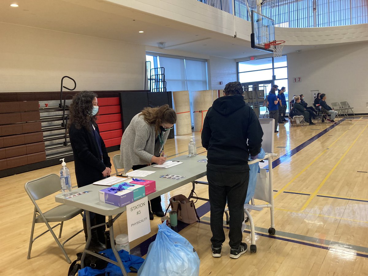 tracey_tapper's tweet photo. Project SEARCH Halton Partnership Skills Assessment Day- Congratulations to next year’s candidates for completing our first skills day. A special thank you to our many volunteers from HCDSB, CLNH and CSD. In addition, thank you to our current interns for their leadership. https://t.co/r2PZo7VKLC