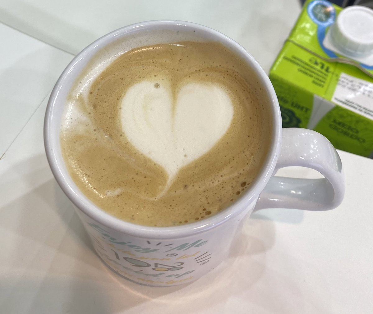 Mariana Castanheira tweet media