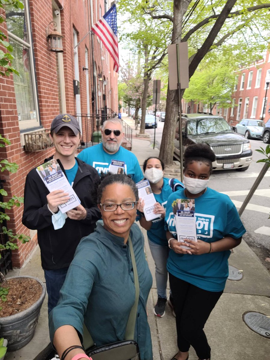 RobbynLewis46th's tweet photo. What a perfect day to walk the neighborhood talking with voters! Thank you everyone who made time. Good to have Joe DiSeta, D46 Central Committee candidate, with us! #Team46 #BuiltForBaltimore https://t.co/mOPcJIx4PZ