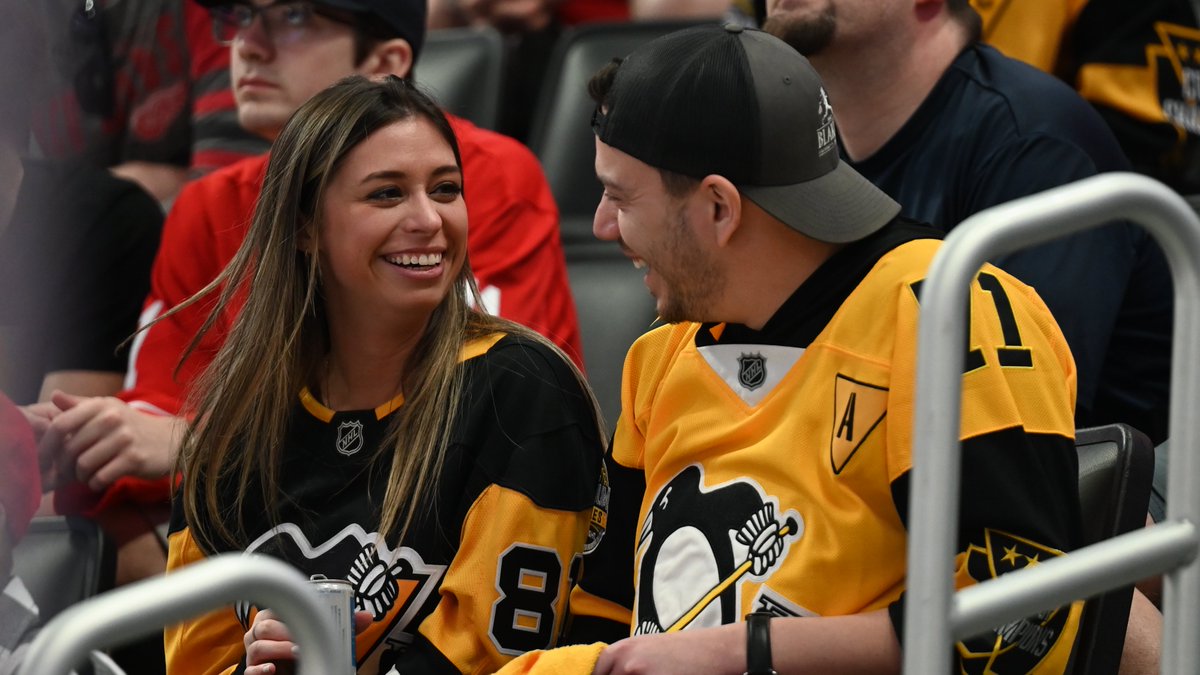 penguins tweet picture
