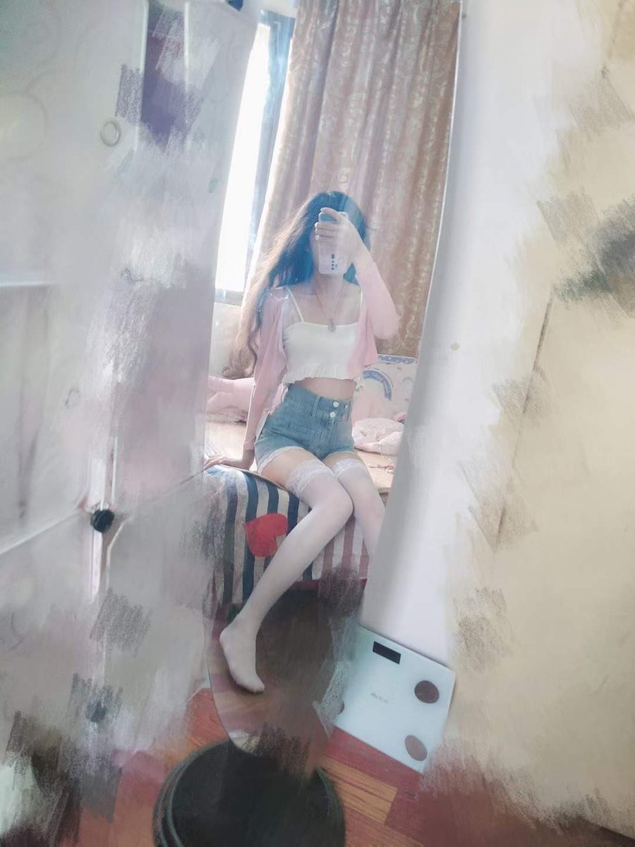 MawNova's tweet photo. #意淫 #射屏 #绿帽 #出卖 #女友 #绿帽奴 #肉便器  #丝袜 受不了了 来贡献女友 求私信一起玩  想看爸爸们射满她的小脸 想看合照看射屏 https://t.co/p08dtyDV83