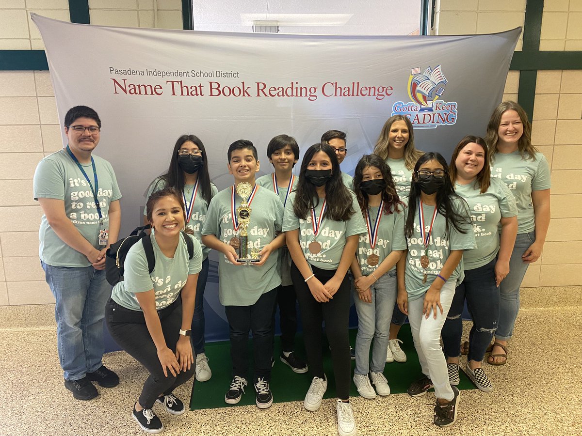castilloclassrm's tweet photo. 3rd place for our @KendrickBroncos 💙📚🐴💚 So proud of our students!! Thank you @happyreadering for organizing this event for our campus! #PISDreads #BroncosRead #PISDLACHAT @SixthGradeStamy https://t.co/tT5MOj3Ilv