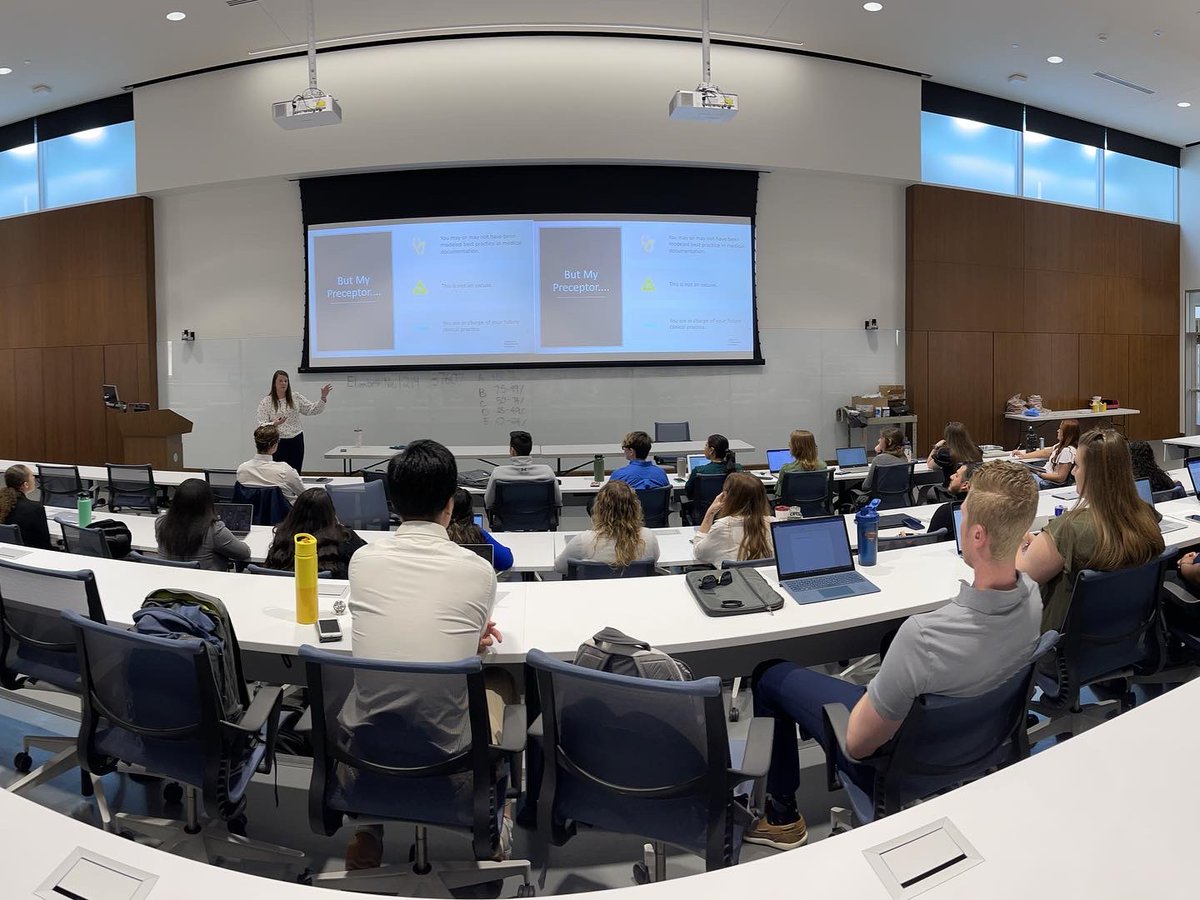 isuathltraining's tweet image. Day 3 of #DATWeekend, @BethNeil13 joined us to teach our students about medical documentation. We love how much collaboration we have this weekend!