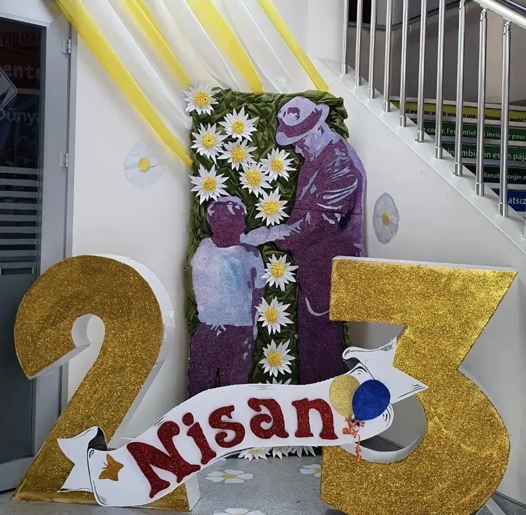 GorselBk's tweet photo. 🎈Yaşasın 23Nisan🎈🎉🎊🌍🇹🇷 @bk_etiler @Sinembetiler #etilerkampüs https://t.co/0rrHON3W1X