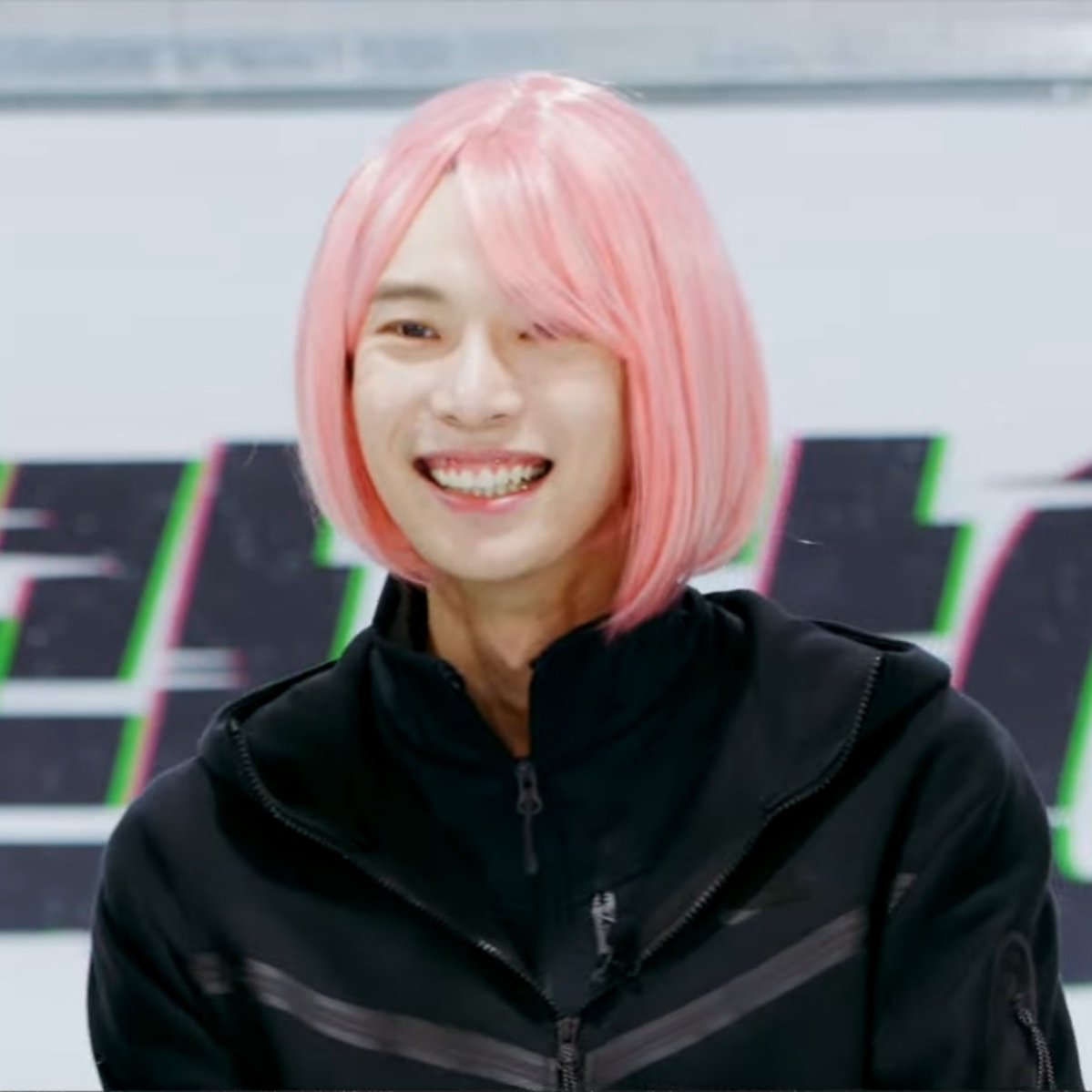 9621ii's tweet photo. 더영이 왜이렇게 예뻐 https://t.co/JFxzGMelB3