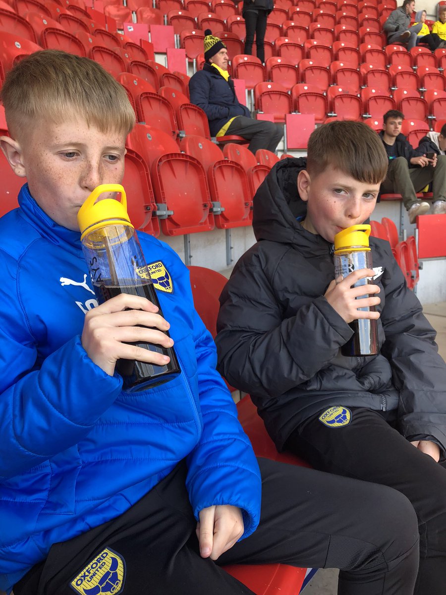 Many thanks to #RotherhamCouncil for the boys bottles, nice gesture to the boys #OUFC #awayfans