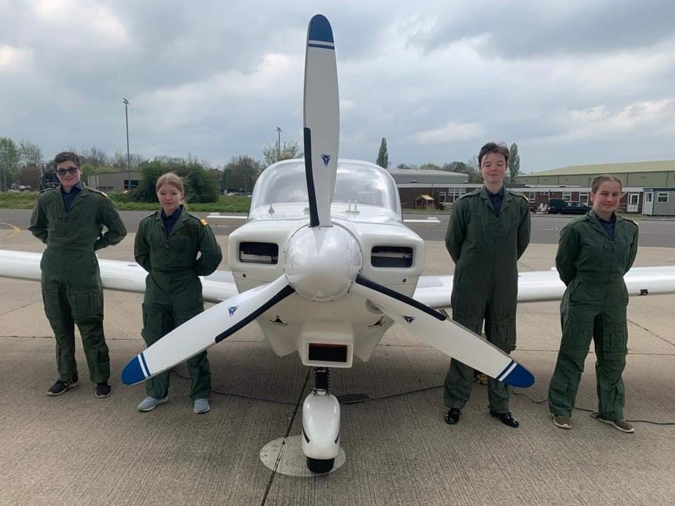 Cpl Izzy Marzolini, Cdts Nathan Budd &amp; Isla Kelly, &amp; Cpl Moran (1254DF) had a fab time at <a href="/RAFBenson/">RAF Benson</a> with 6AEF (thank you!) getting airborne in a Grob Tutor. Thanks also <a href="/TVAirAmb/">Thames Valley Air Ambulance</a> for a look at your aircraft and what you do.
Top morning of #flying
#1349Pride 
<a href="/surreyaircadets/">Surrey Air Cadets</a>
