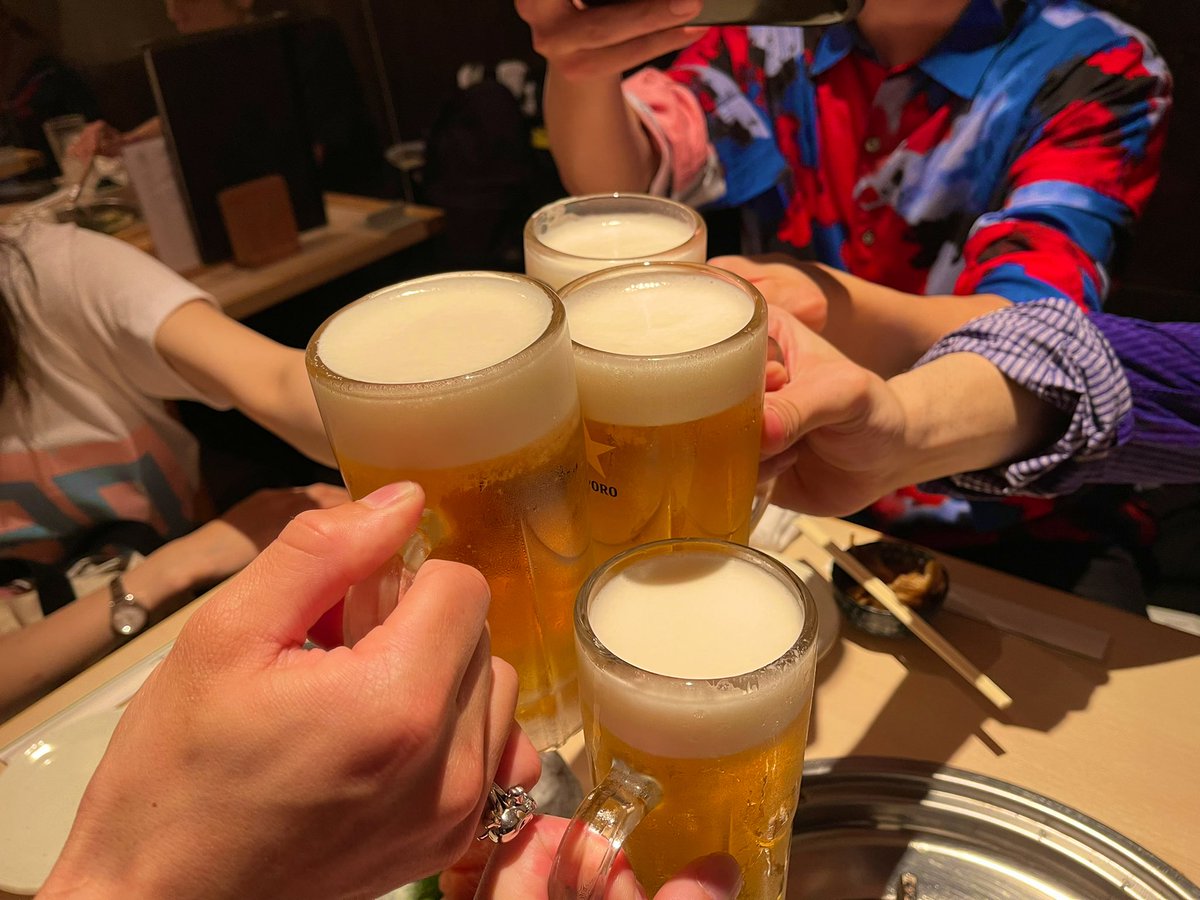 mc39393's tweet photo. もつ鍋一慶本店にて。
Mr.Children御用達のもつ鍋屋。
右も左も全てMr.Childrenファンだらけ(笑)
いただきまーすψ(๑'ڡ'๑)ψ https://t.co/V6GJlhMSFv