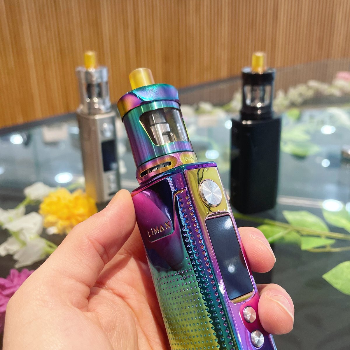 AllVap's tweet photo. NEW IN 🌟
INNOKIN - LIMAX KIT  
Découvrez le nouveau kit compact de la marque @Innokin France ! 🎨 Coloris : 3 déclinaisons disponibles 
Le LIMAX Kit est disponible en shop et online ! 
#allvap #limax #innokin #vape #new #newin #vapeon https://t.co/GuozOfUY6d