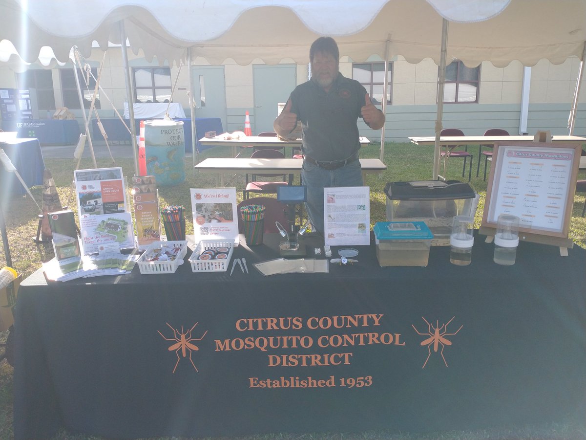 CitrusMosquito's tweet photo. What a fun way to end #FloridaMosquitoWeek! @ the UF/IFAS Extension Citrus County Earth Day event! Come see us 10-2 to see mosquitoes under the scope and feed our mosquito fish π¦π¦π https://t.co/WNSuca2aAn