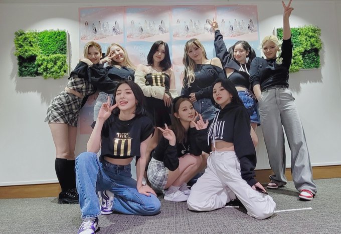 Twiceが東京ドームで履いていたスニーカーは何 特定 Nikeシリーズ着用 アイドルと韓国と美容とその他