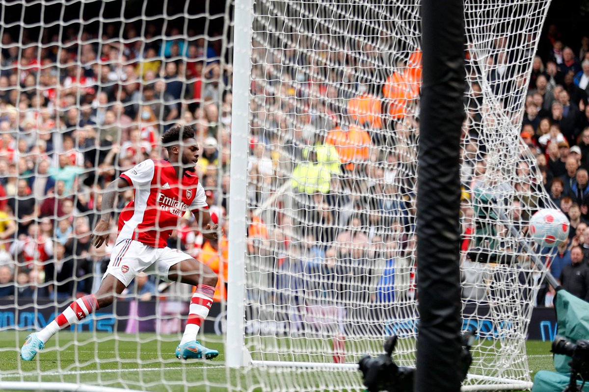 bpasports's tweet photo. Arsenal 3:1 Manchester United

Manchester United's woes continues away to Arsenal who moves 3 points clear of them with a game to spare in the race for top four finish.

#ARSMUN #Cristiano #Ronaldo #Saka #Xhaka #Bruno #Fernandes https://t.co/kXLjQjDgSW