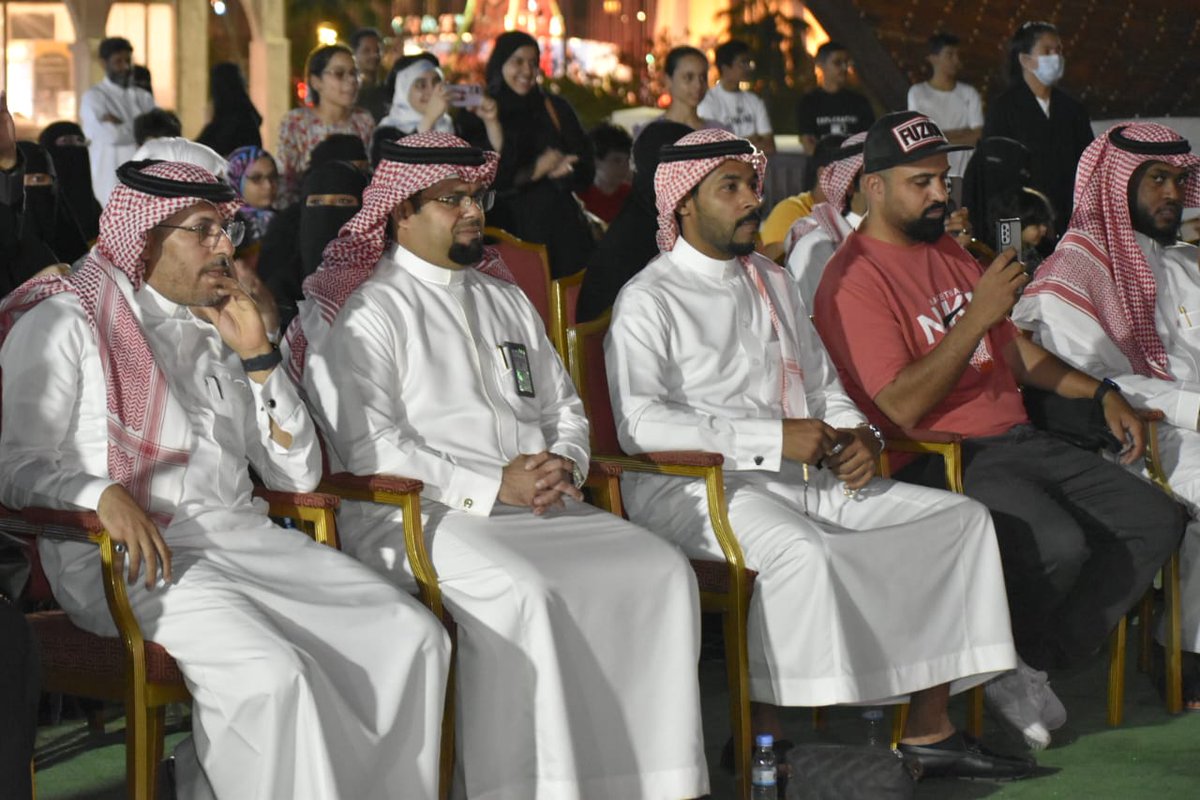 sharqiahfest's tweet photo. جانب من تكريم الإعلاميين والسنابيين #مهرجان_الشرقية_الترفيهي https://t.co/xaH2XDkDpi