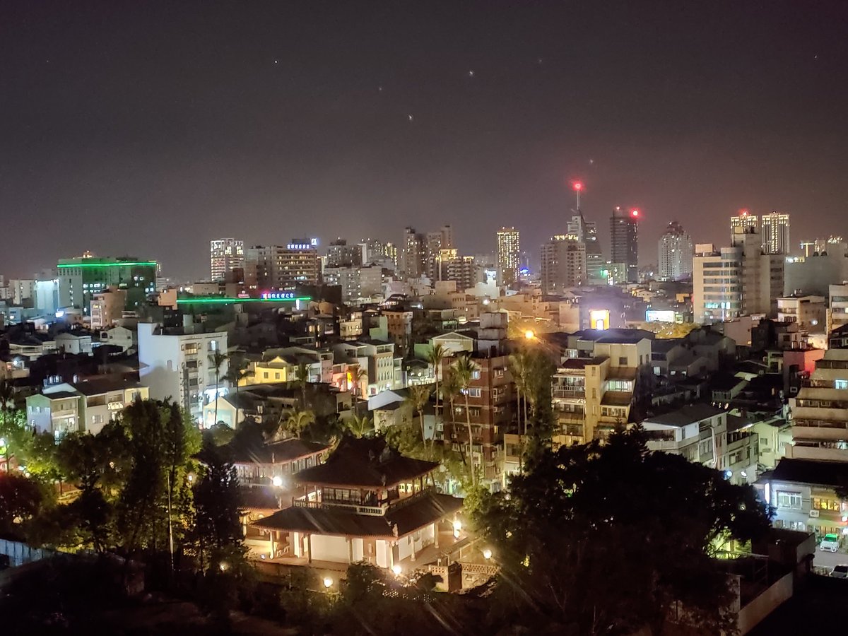 arcdemes's tweet photo. 赤崁樓を空から見てみました🤫
#台湾 #空撮 #夜景 https://t.co/yjUhIQ4NGi