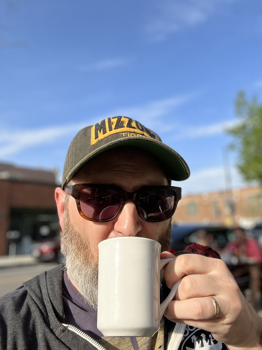 MizzouRahMan's tweet photo. Patio season https://t.co/0afzvhX7I3