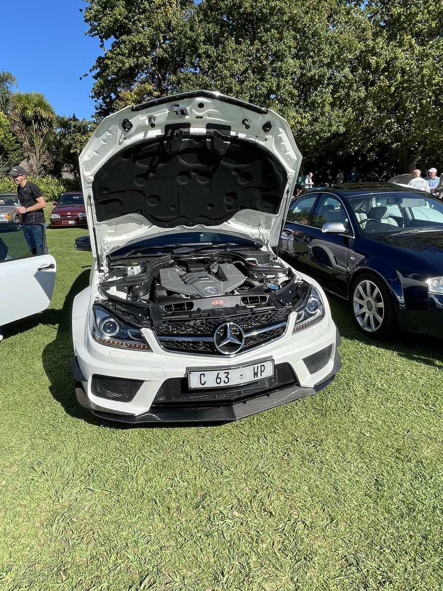 dvanlog's tweet photo. Beautiful C63 Black Series https://t.co/dYbMxphewg