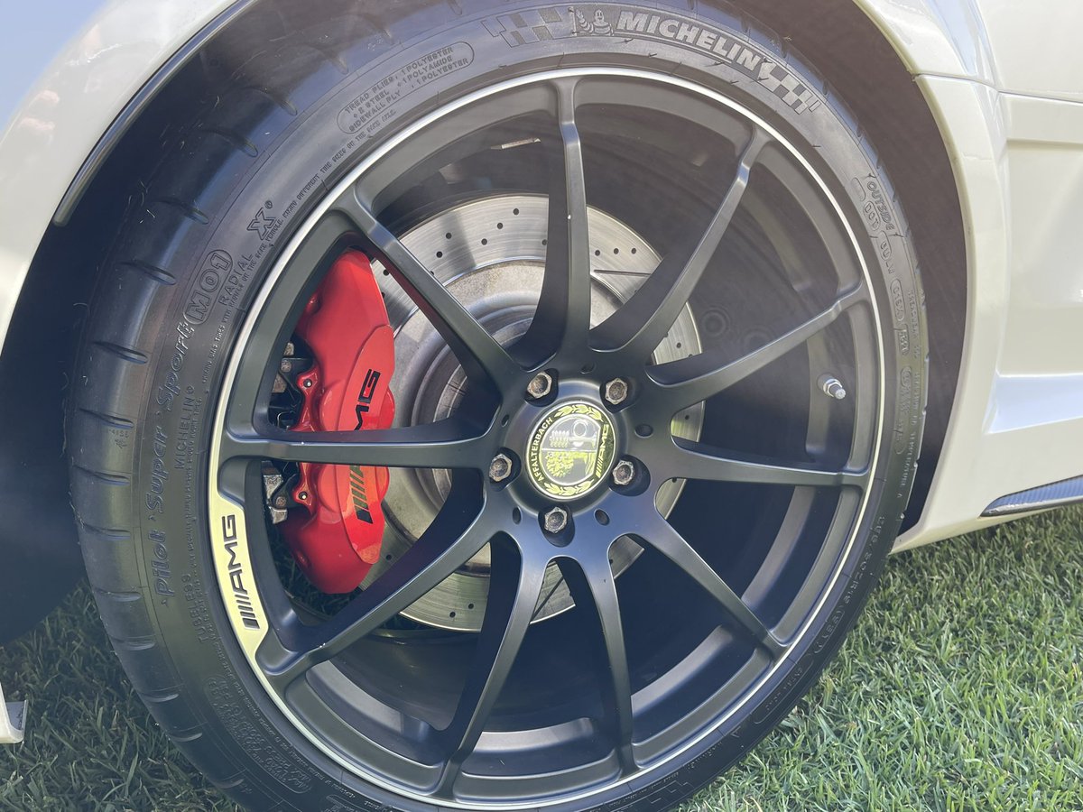 dvanlog's tweet photo. Beautiful C63 Black Series https://t.co/dYbMxphewg