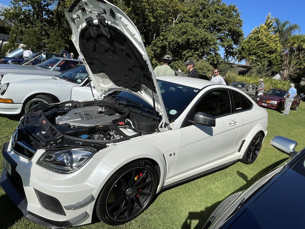 dvanlog's tweet photo. Beautiful C63 Black Series https://t.co/dYbMxphewg