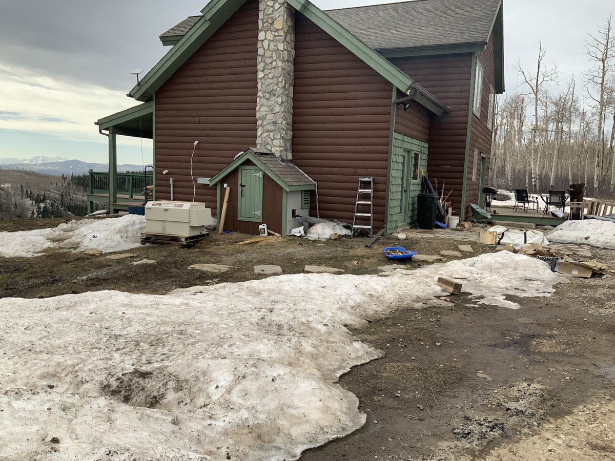 WatchmenRanch's tweet photo. How it was going yesterday vs how it’s going today. 
An additional 5” last night came over the @WhiteRiverNews region. 
Time to pull out the shovel. 
Again. https://t.co/5AP1x7DbqU