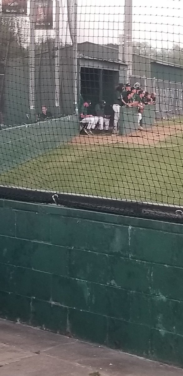 marcusdforney's tweet photo. Friday evening was a good day to see a Hornet baseball game! Kudos to the coaching staff &amp; young men. Although we sustained a lost there's value in the lessons learned. #BuildingChampions #HISDHornets #HornetIMPACT #StingEm https://t.co/XweUDo0mGu