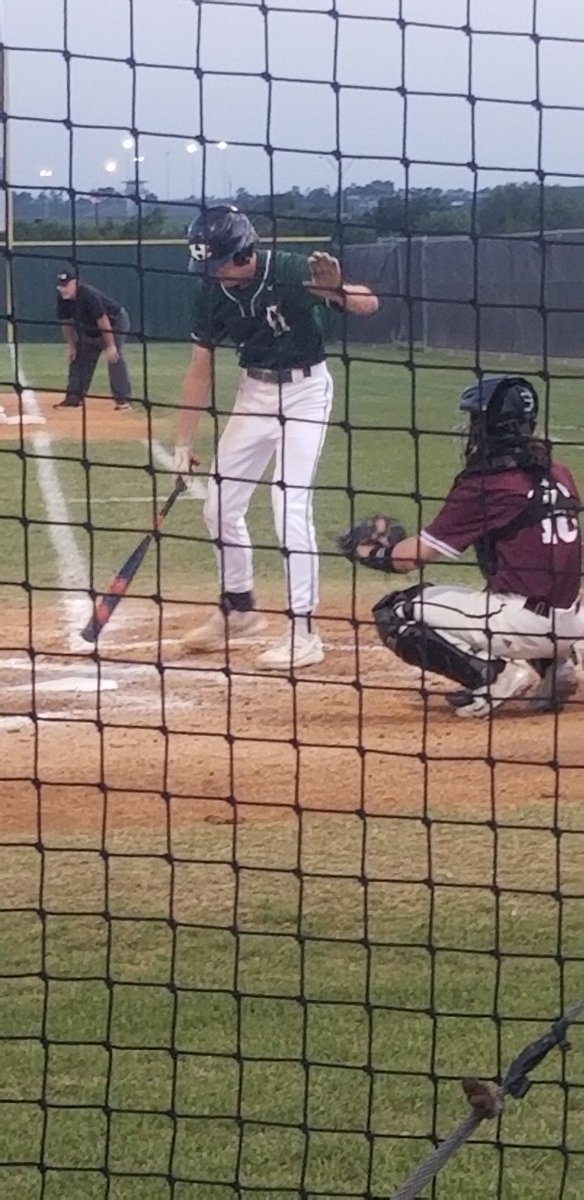 marcusdforney's tweet photo. Friday evening was a good day to see a Hornet baseball game! Kudos to the coaching staff &amp; young men. Although we sustained a lost there's value in the lessons learned. #BuildingChampions #HISDHornets #HornetIMPACT #StingEm https://t.co/XweUDo0mGu