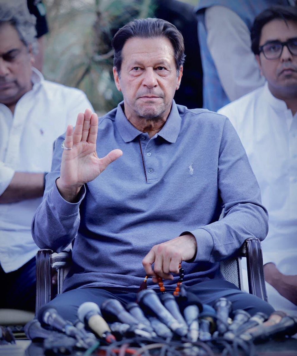 PTIofficial's tweet photo. Chairman PTI @ImranKhanPTI during his media talk in Bani Gala earlier today. #ImranKhanMediaTalk #امپورٹڈ_حکومت_نامنظور https://t.co/06C2xPy4wF