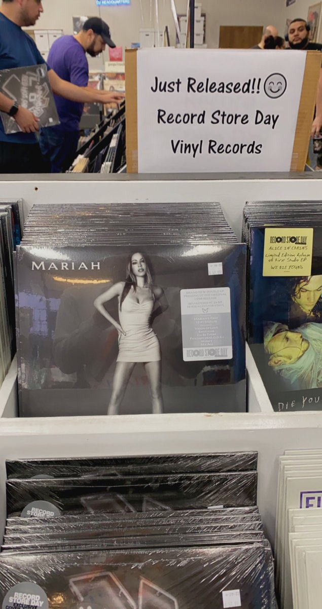Adamlovesmc's tweet photo. ONE NAME SAYS IT ALL MARIAH!!!! @MariahCarey #1’s on Vinyl (Repressing) got me FEELING EMOTIONS!!! 🐑🦋😭💿💿💿💿 #RecordStoreDay #Mariahcarey #repressing #Iconic #legend #GOTMEFELLINEMOTIONS #LAMB https://t.co/AUXEXhiZEA