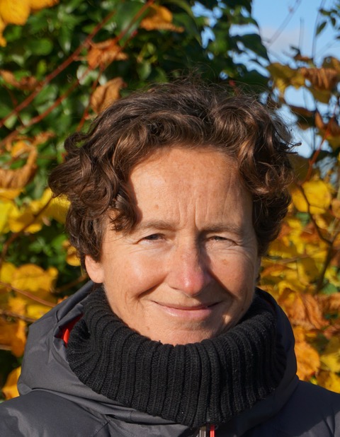 The Brighton and Hove Food Partnership has published a case study about us. In it Caroline White talks about her dual role as Sacred Earth's communications manager and facilitator, running #natureconnection and #ecotherapy sessions. 
bhfood.org.uk/sacred-earth-c…