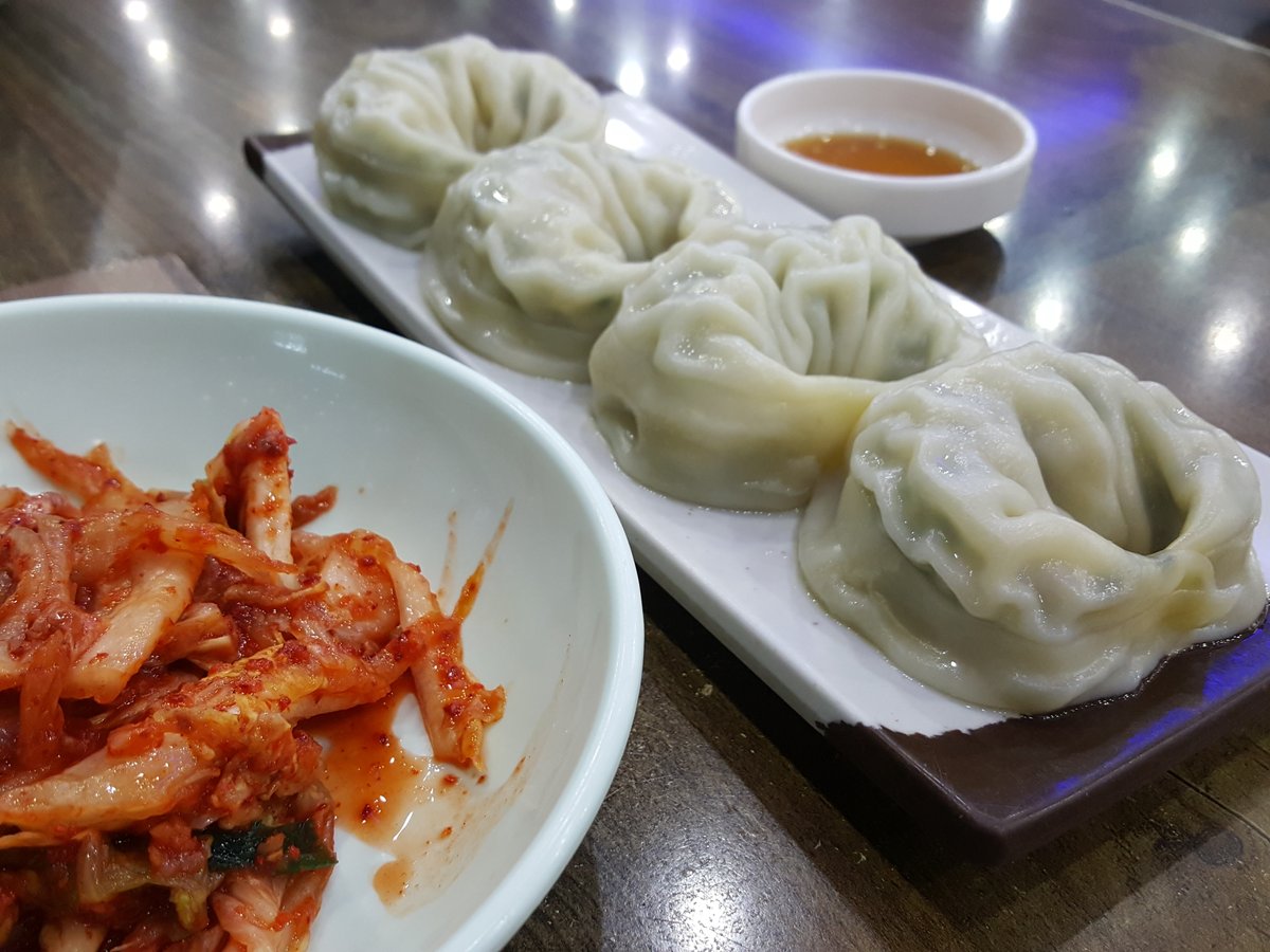 mapadububu's tweet photo. 겉촉속촉 만두가 내 영혼을 울렸다 https://t.co/8YodhbOTUi