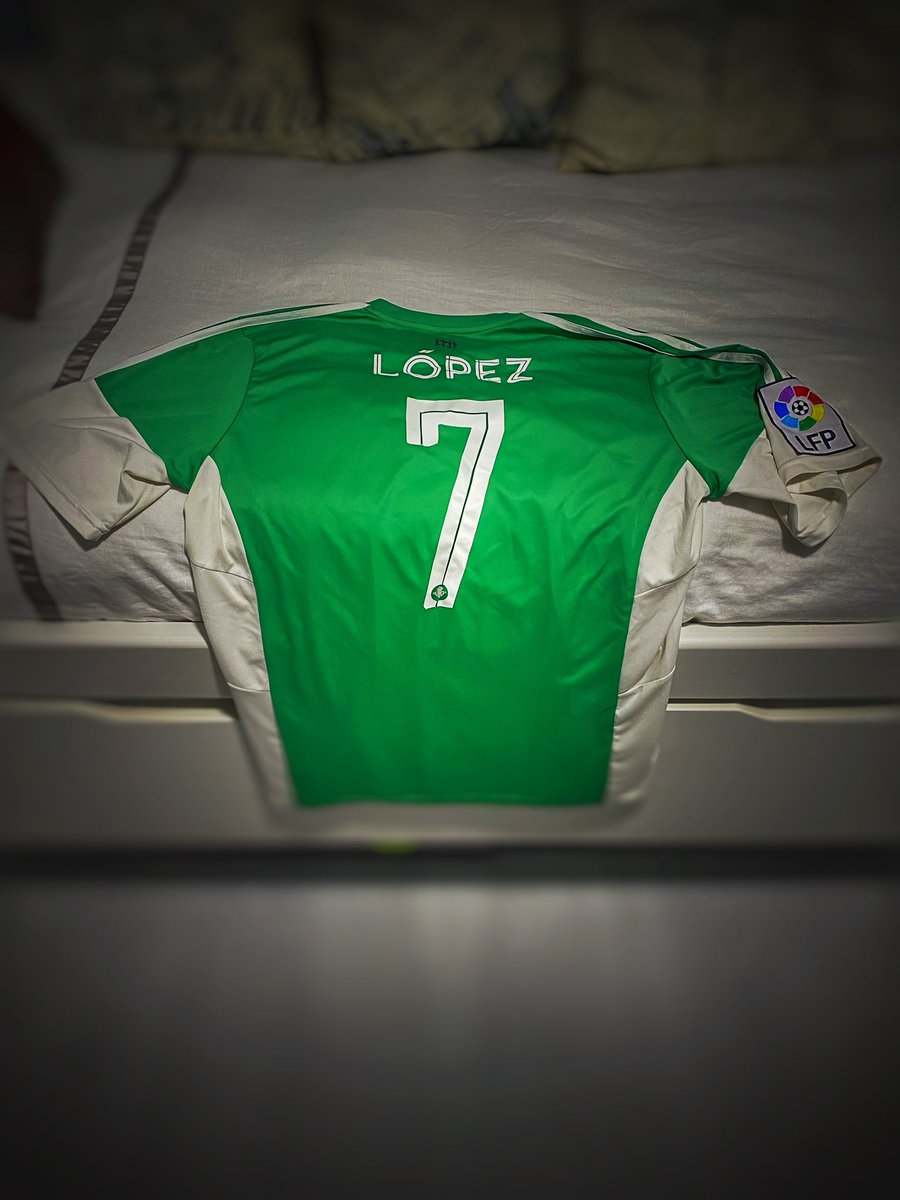villasapo's tweet photo. Va por ti hermano !!! #CuartoAnilloPresente #betis https://t.co/HDVkTpuc0H