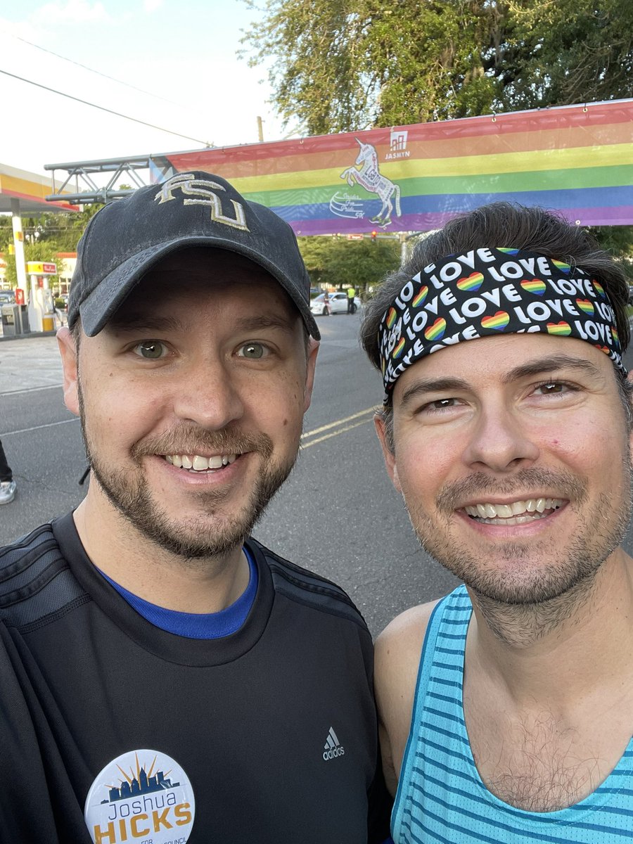 votejoshuahicks's tweet photo. Beautiful Saturday morning makes it a great morning to run a 5K for #Jacksonvilleโs LGBTQ+ youth and @JASMYNJax! #StridesForPride ๐ณ๏ธโ๐๐ณ๏ธโโง๏ธ https://t.co/r6lA7Yx4Jq