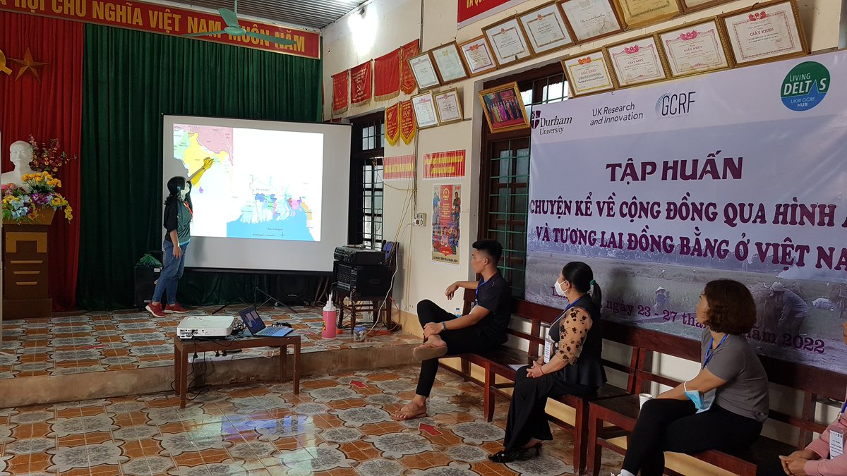 Atheoch's tweet photo. Day 1 of the #CDST workshops in the #RedRiverDelta was a big success. 8 members of the indigenous #Dao community were introduced to #digitalstorytelling through mindmaps, storyplans and storyboards. The impact of #ClimateCrisis on delta livelihoods is undeniable. https://t.co/ZbLaWaDYaR