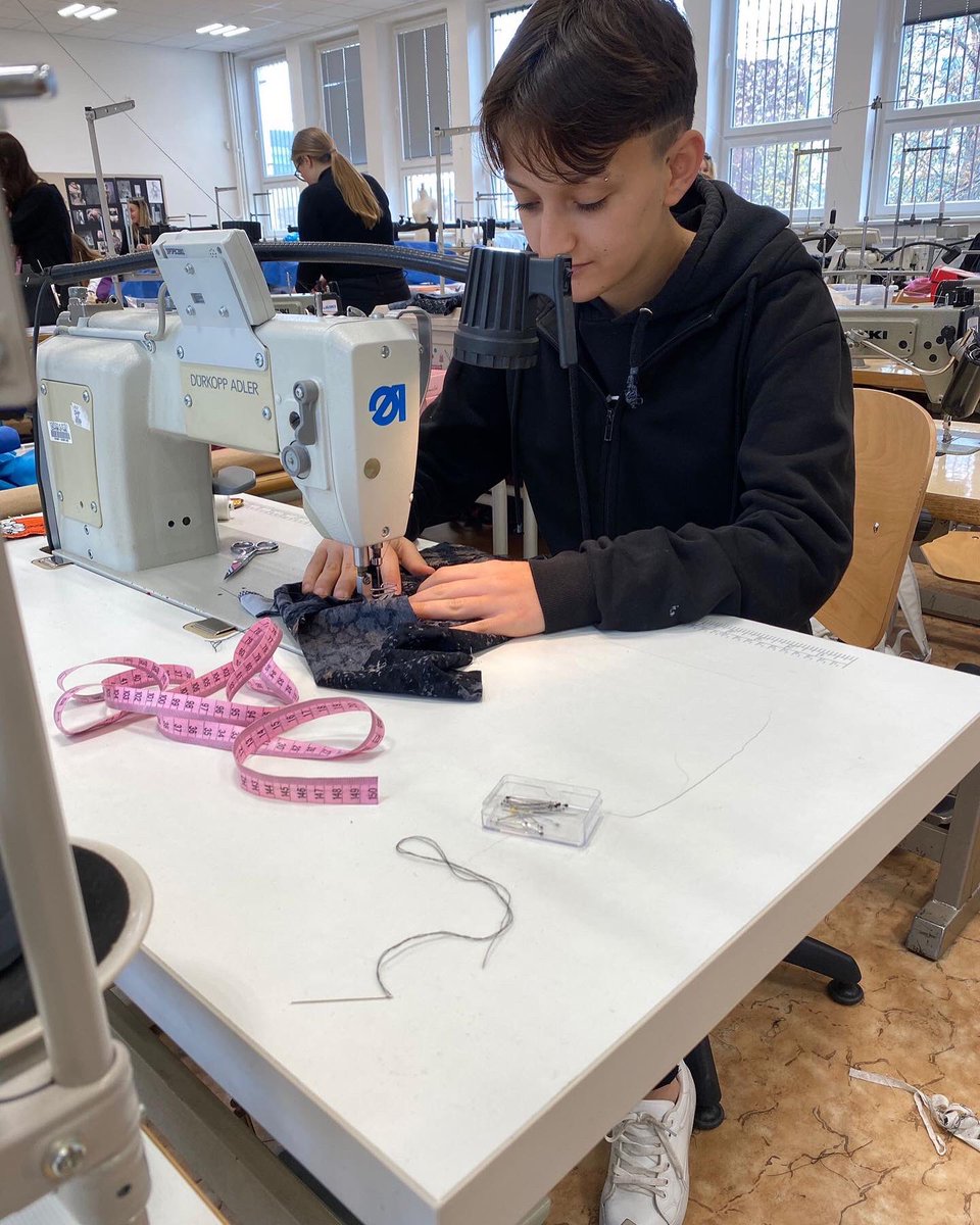 HapmtalModaStaj's tweet photo. Prag’da bulunan Adina Moda Evi ve San Verita Moda Evinde yaptığımız stajımızdan kareler… https://t.co/Y1cyFNLatF