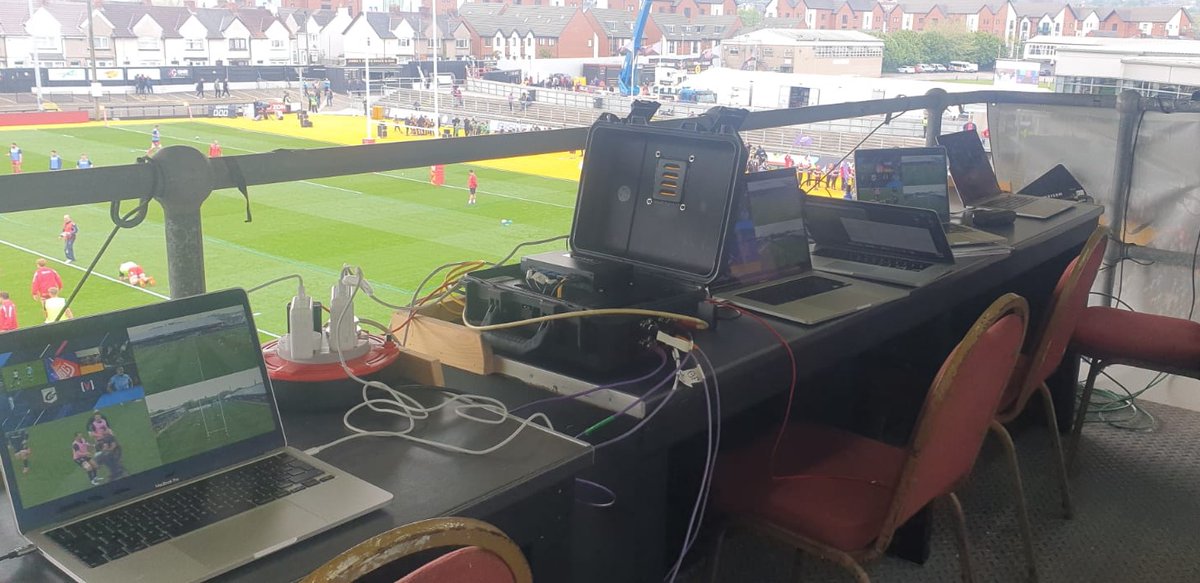 dragonsrfc's tweet image. 🐉 All set to go for our coaching team! 👍 

A big thank you @AnalysisPro for their support and use of the #APMultifeed to take in four SDI/HDMI feeds 💻

#DragonsFamily #BringYourFire🔥