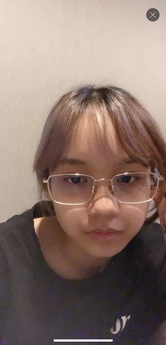 doobnk48tookwan's tweet photo. ประกาศไม่ต่อสัญญา #BNK48 #PiamBNK48 

-สรุปหนูจะไม่ต่อใช่ไหม? ใช่ค่ะ ตั้งใจจะไม่ต่อ รุ่น 1 ต้องลุ้นว่าใครจะต่อบ้าง? มีแน่ๆ แล้ว 1 คนที่จะต่อ แต่หนูไม่บอกว่าเป็นใครเพราะไม่รู้ว่าสุดท้ายเพื่อนหนูจะต่อจริงๆ หรือเปล่า 
-จะได้เห็นแกออกโรดโชว์ไหม? ไม่มีทางขนาดติด 77 ยังได้ออกครั้งเดียว https://t.co/ahL9ZAI7or