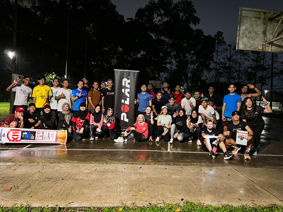 chxrmnjy_'s tweet photo. Moreh-Run-Madhan with #TeamPRM x @KyserunKrew x PolarMy x Bixhydration by @BigBigPlace
After months of not going up lelah, glad I still can make it all the way up without stopping ๐ช๐ป Thank you all for the run & foooddd! ๐ฅณ๐
@twtjogging @Twt_Jogging https://t.co/pP0py2Ngf0
