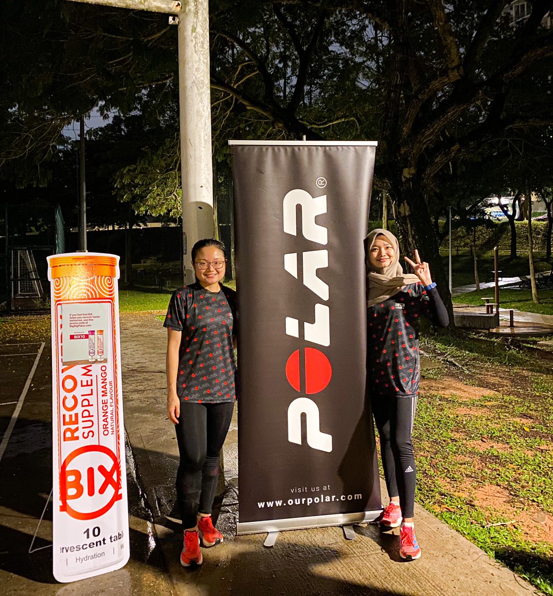 chxrmnjy_'s tweet photo. Moreh-Run-Madhan with #TeamPRM x @KyserunKrew x PolarMy x Bixhydration by @BigBigPlace
After months of not going up lelah, glad I still can make it all the way up without stopping ๐ช๐ป Thank you all for the run & foooddd! ๐ฅณ๐
@twtjogging @Twt_Jogging https://t.co/pP0py2Ngf0