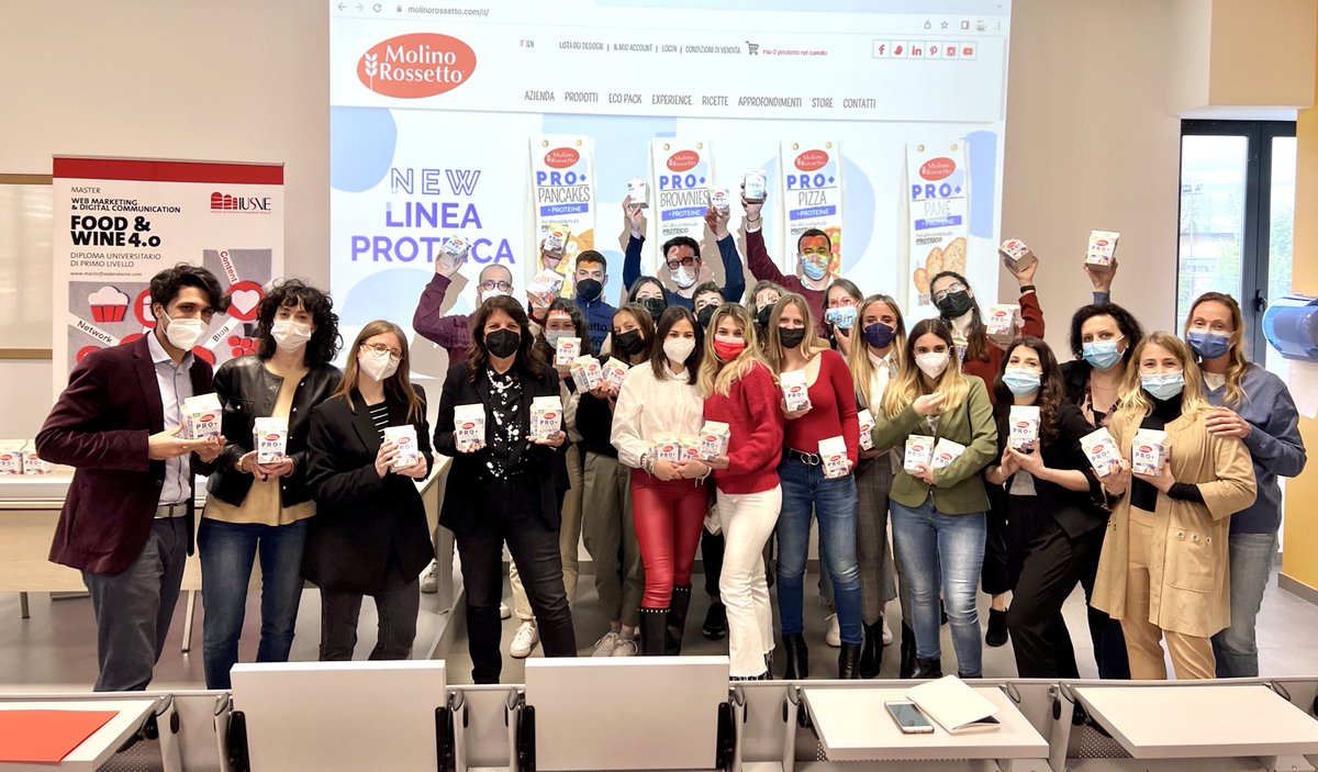 Presentazione dei piani di #comunicazione realizzati in #team per il lancio della nuova linea #porridge di <a href="/MolinoRossetto/">Molino Rossetto</a>.