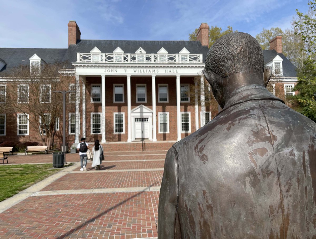 #UMES is looking for its next Director of Public Relations! The current Director is retiring after a long successful career with the university. This is a critical position for the University Relations team, so please share widely: bit.ly/3ELstmk
