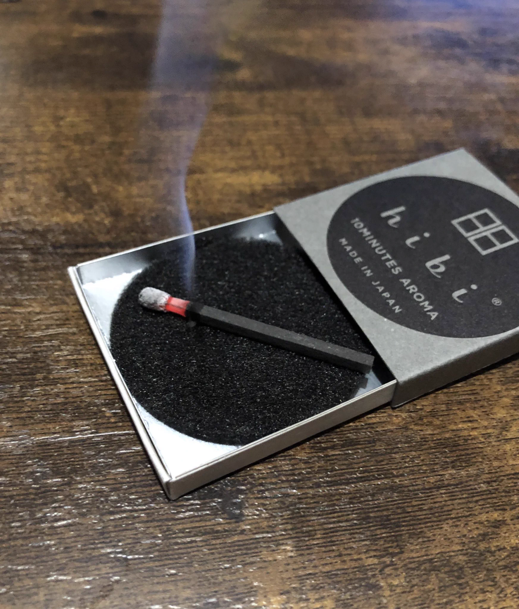 10分間の癒し。マッチと線香が合体した粋な商品「hibi」