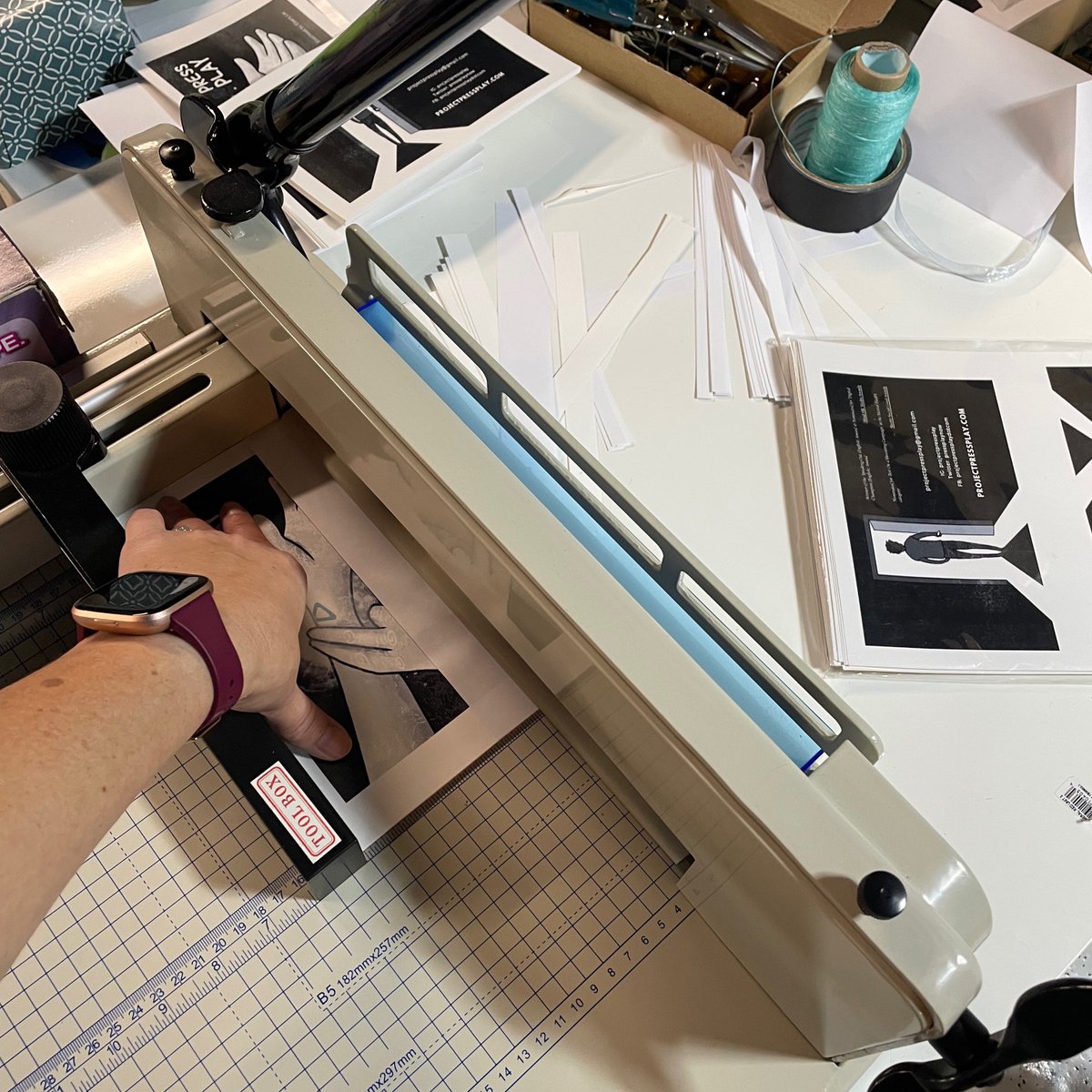 SweetLiterary's tweet photo. We love our guillotine, but watch those fingers! Are you ready for our next hand sewn chapbook?
#sweetlit #sweetliterary #litmag #cnf #creativenonfiction #graphicnonfiction #essay #writing #chapbook #projectpressplay https://t.co/QXbbuoYWuf