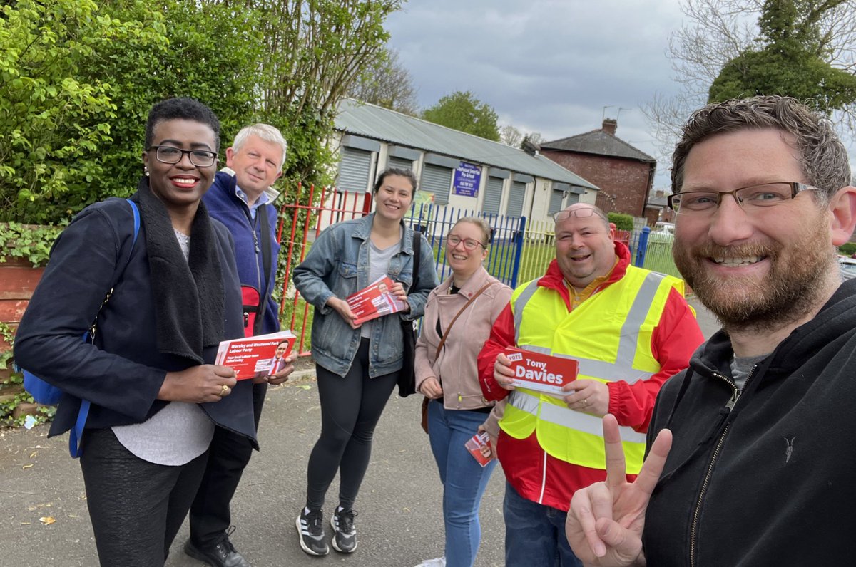 SalfordLabour's tweet photo. Great session in Worsley and Westwood Park today for @TonyDavies97. Lots of support on the doorstep and plenty of postal votes already cast for Labour. #VoteEarly #VoteByPost #VoteLabour https://t.co/FVRYaHIl9S