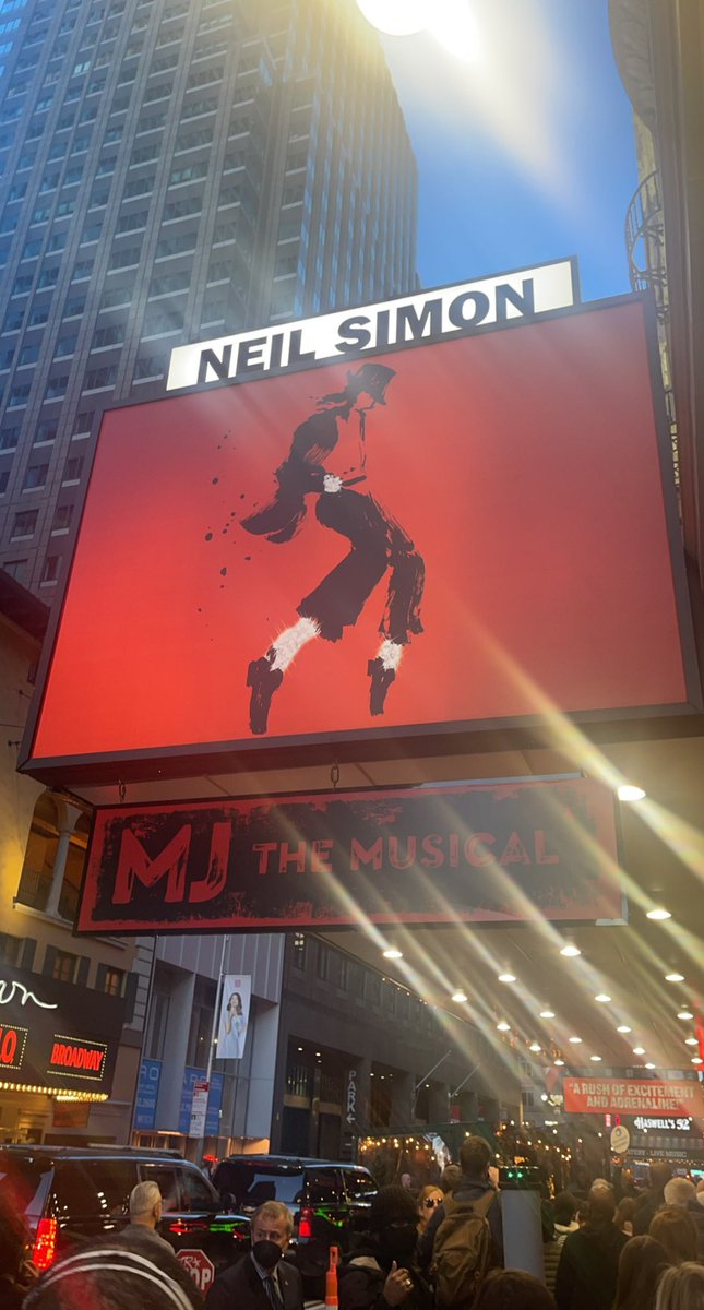 I never had the chance to experience a MJ live performance, but this hit different. They killed it. Cheers to everyone involved in this🥂 #mjthemusical