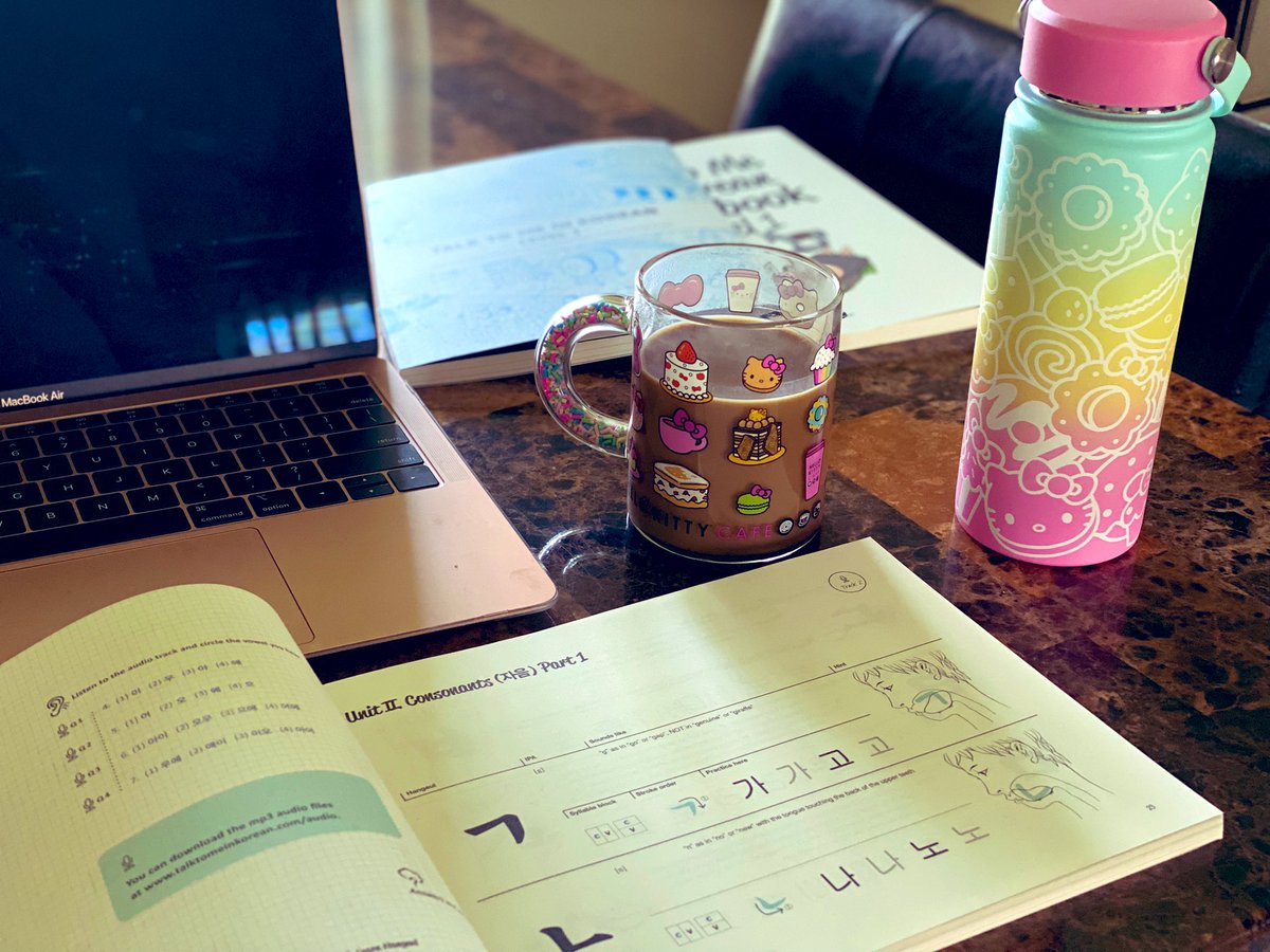 Trinity_Li's tweet photo. Nothing like Saturday morning studying with @ttmik ! So excited to get started! ๐#TTMIK #KoreanLanguageLearning #HelloKitty #HelloKittyCafe #DontStopLearning https://t.co/1FvrkdEjlE