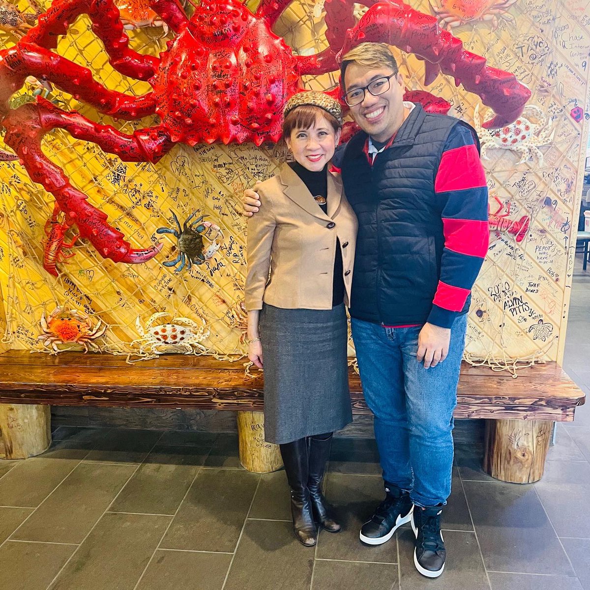itsMeJayAlberto's tweet photo. It was indeed an amazing time seeing you, Sis Doreen! #fromjakarta🇮🇩 #tochicago🇺🇸
I can’t thank you enough for your effort making this get together possible 🥰
Thank you for always believing in me and rejuvenating a future of exciting possibilities
God will always make a way 🙏 https://t.co/pr6k26anfL